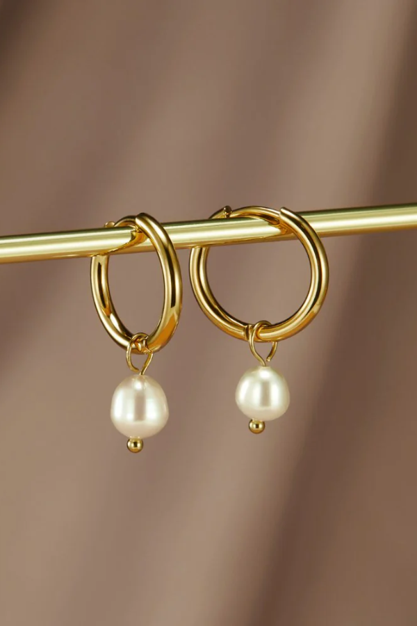 Charlotte - Coastal-Inspired Pearl Hoop Earrings