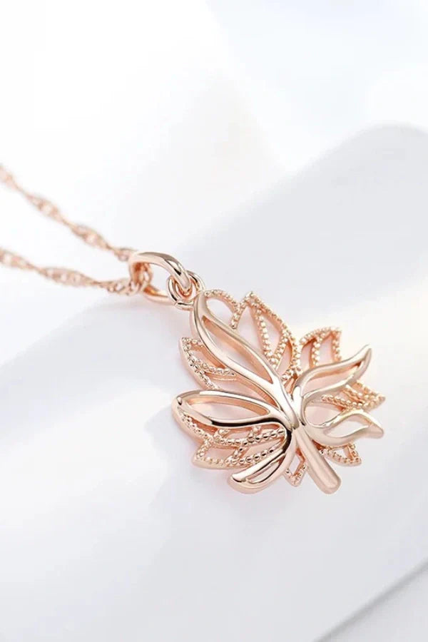 Zoe - Maple Leaf Pendant Gold Necklace