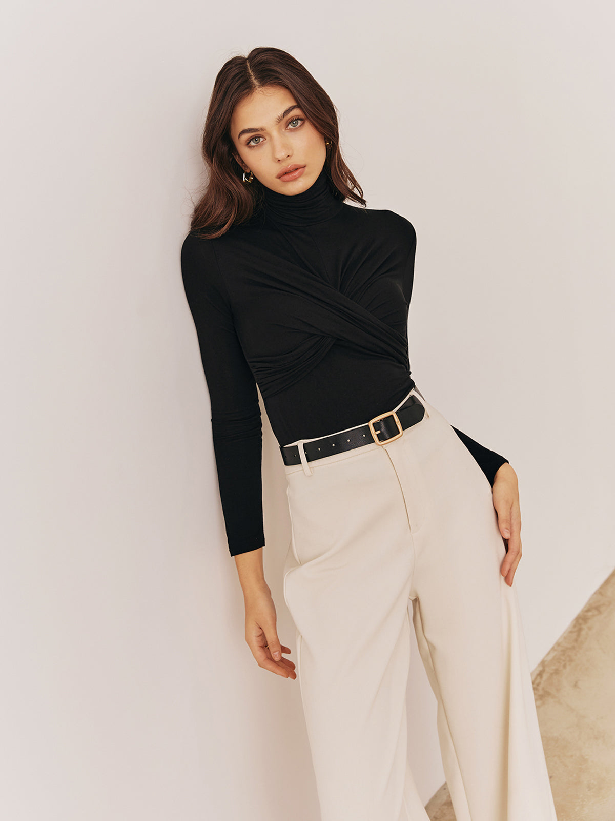 Sylvie - Black Turtleneck Top Elegant and Versatile for Any Occasion