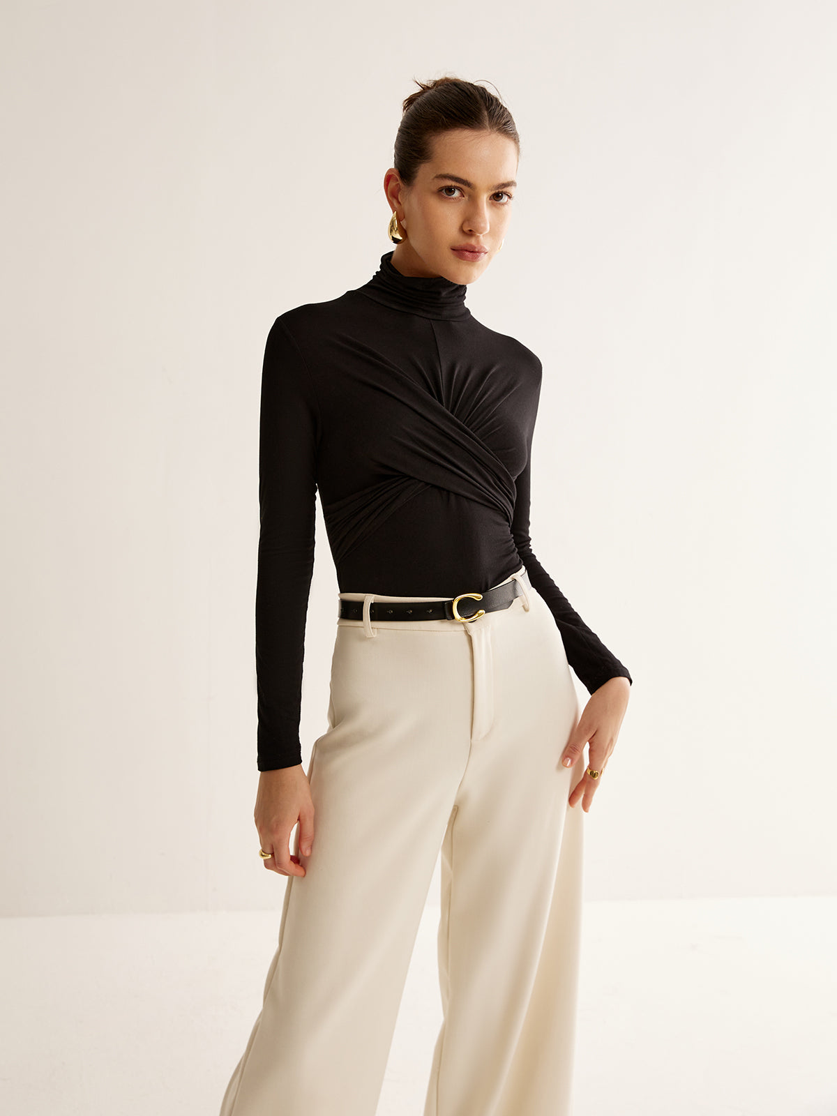 Sylvie - Black Turtleneck Top Elegant and Versatile for Any Occasion