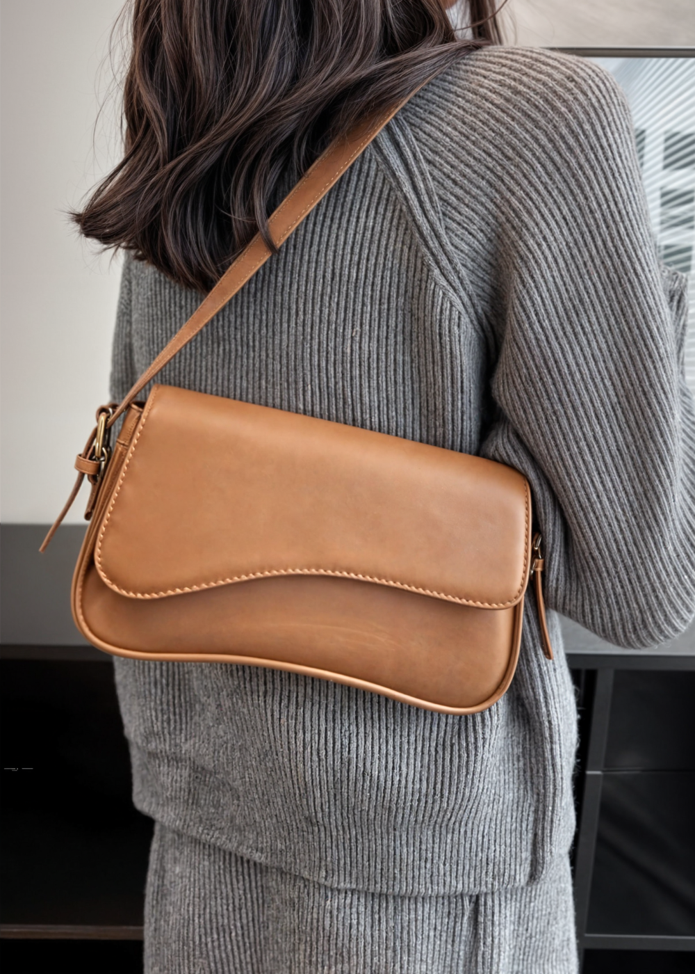 Bianca - Essential Crossbody