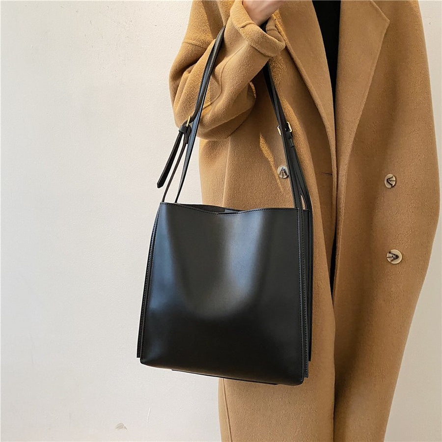 Lena - Elegant Handbag for Everyday Use, Spacious and Stylish Design