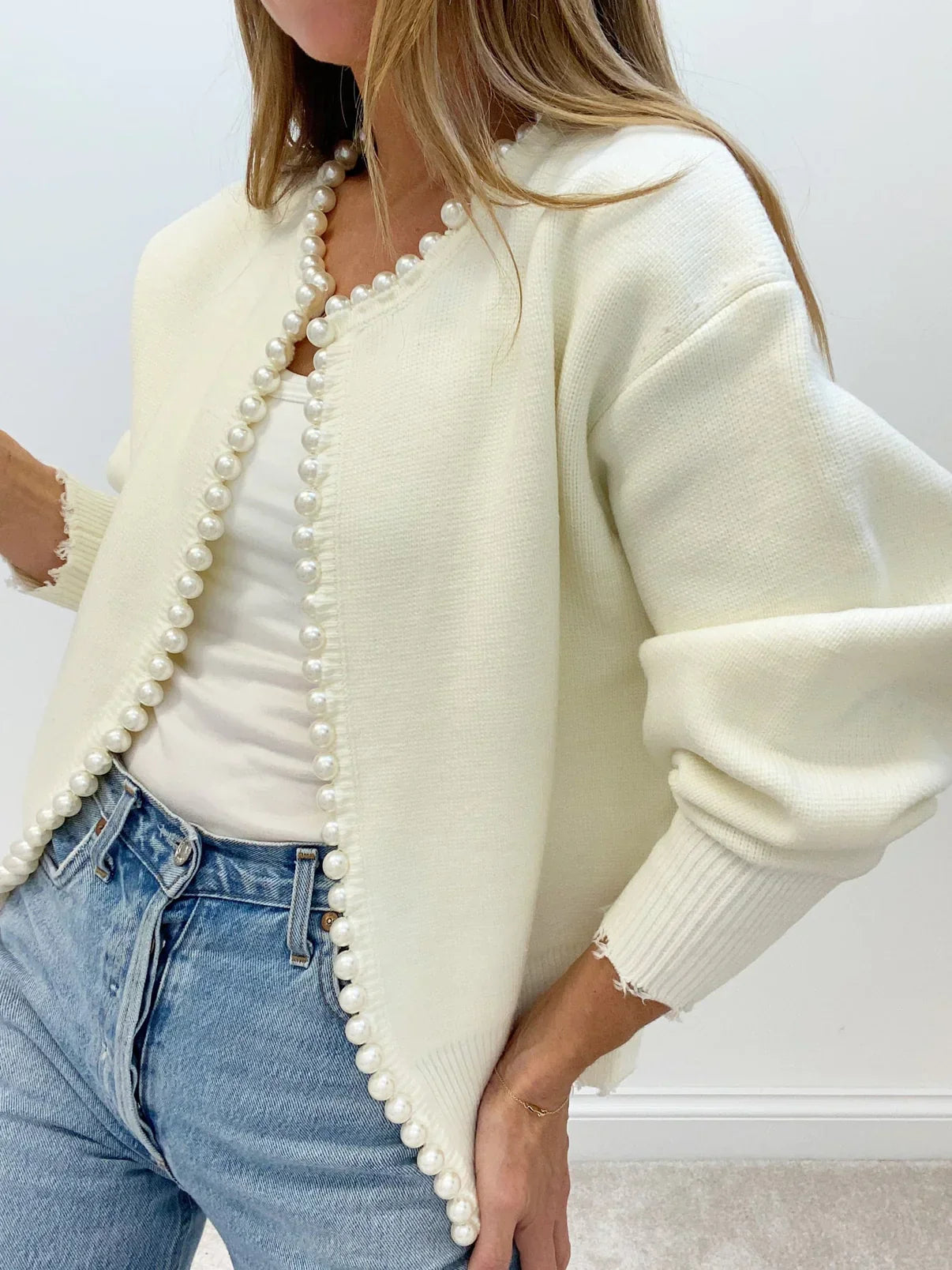 Grace - Pearl Cardigan Elegant and Timeless