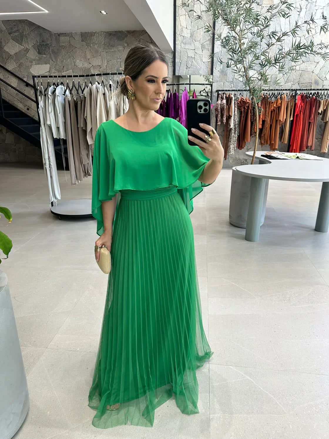 Madison - Elegant Round Neck Maxi Dress Lightweight and Flowing