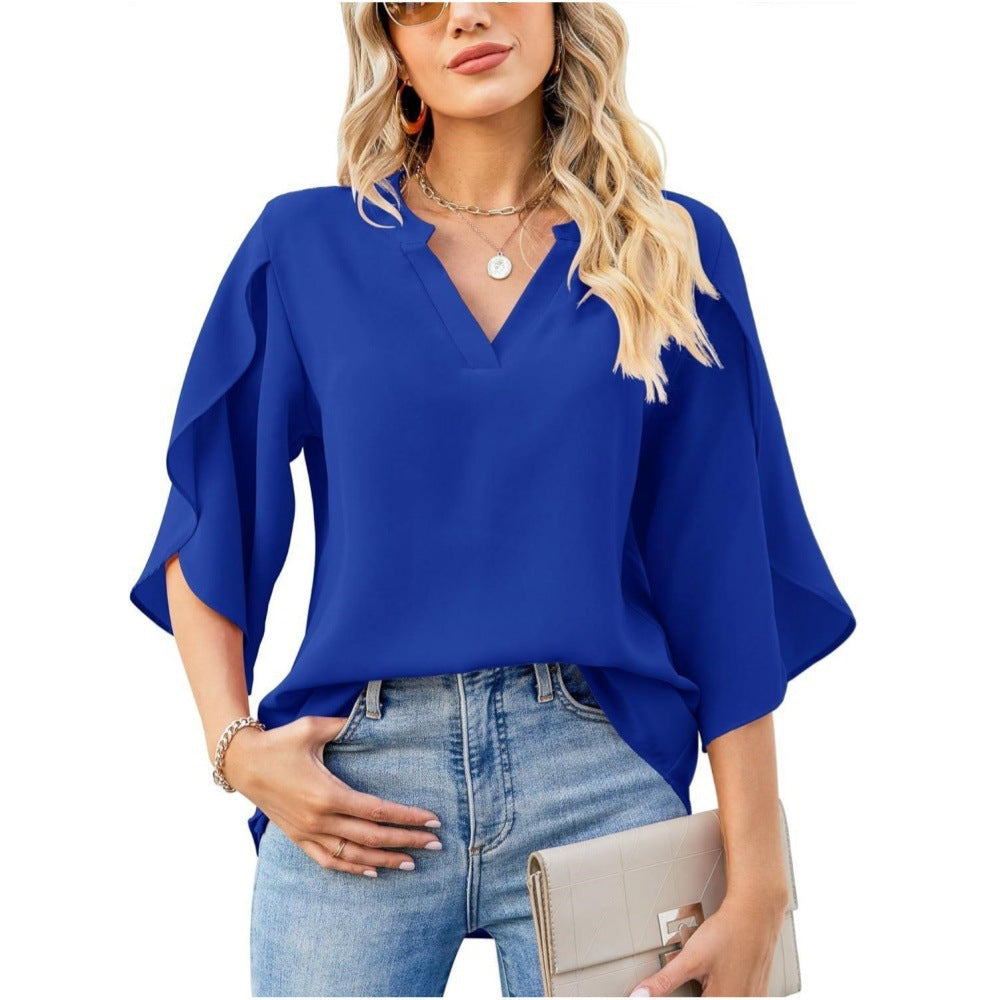 Junia - Elegant V-Neck Top