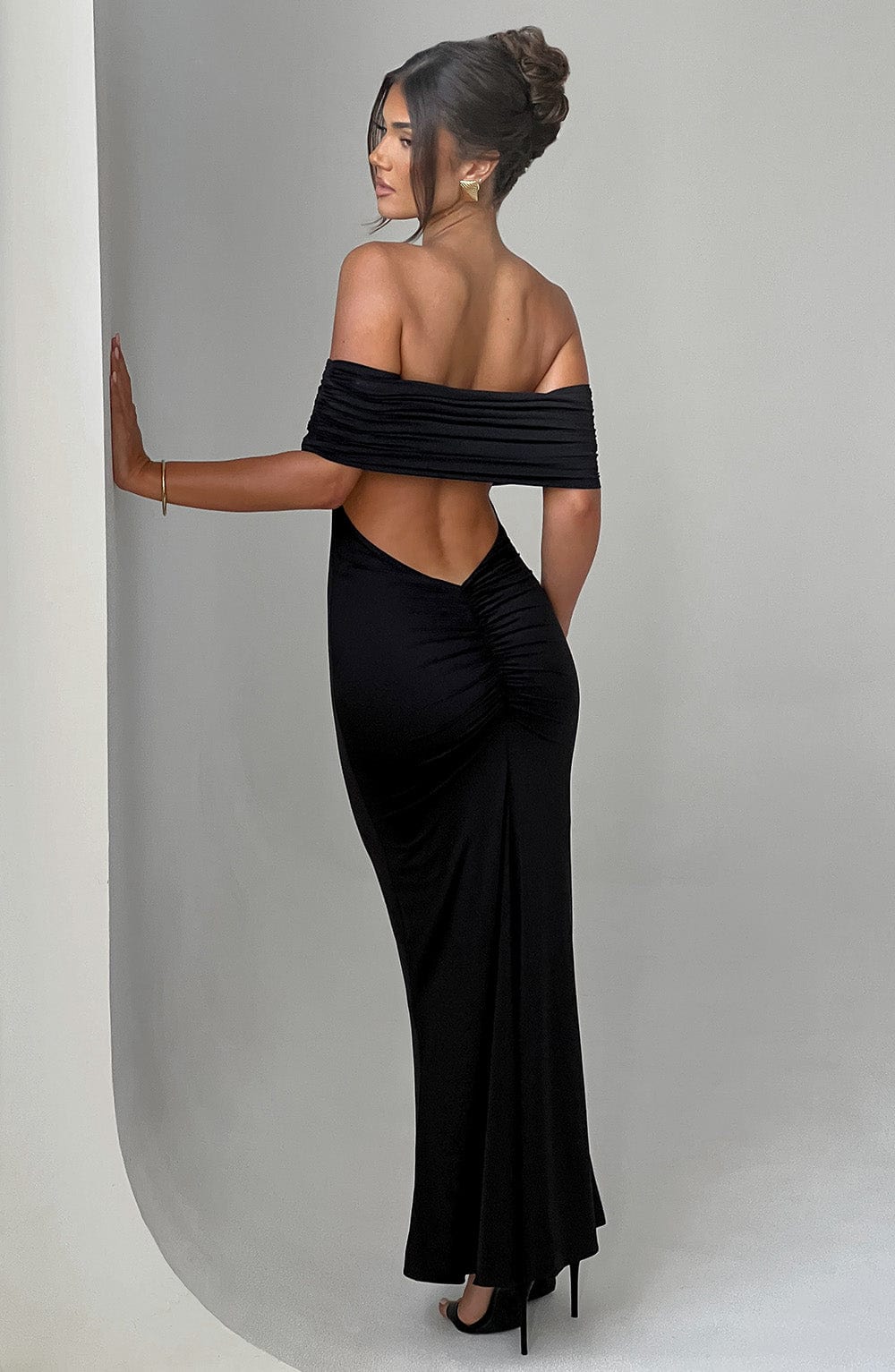 Serena - Elegant Backless Maxi Dress