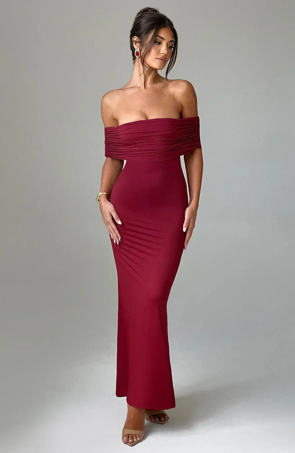 Serena - Elegant Backless Maxi Dress